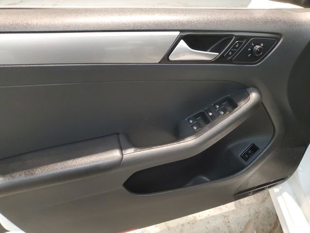 Used 2017 Volkswagen Jetta S image 12
