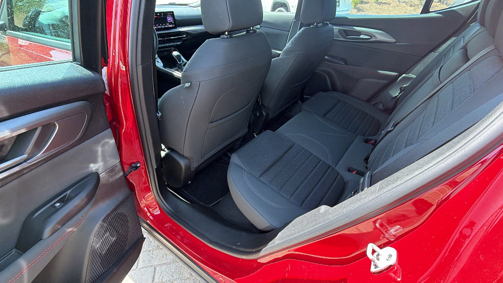 Used 2025 Dodge Hornet R/T w/ Tech Pack image 23