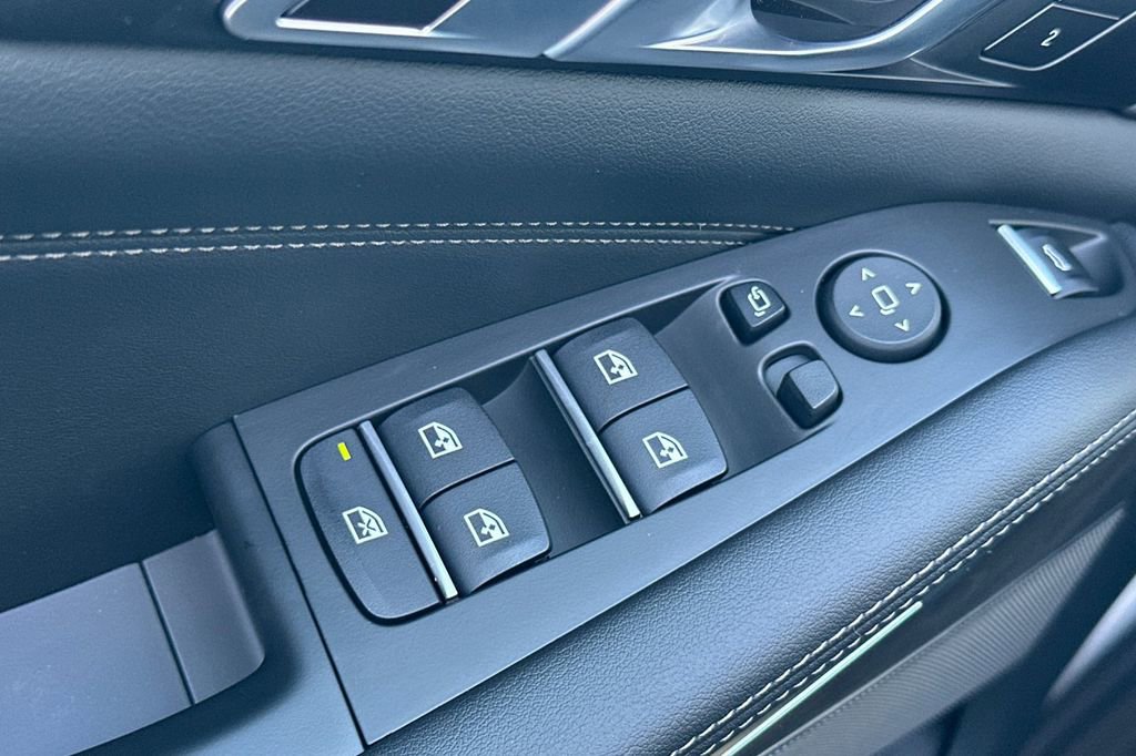 New 2026 BMW X5 sDrive40i w/ Climate Comfort Package image 11