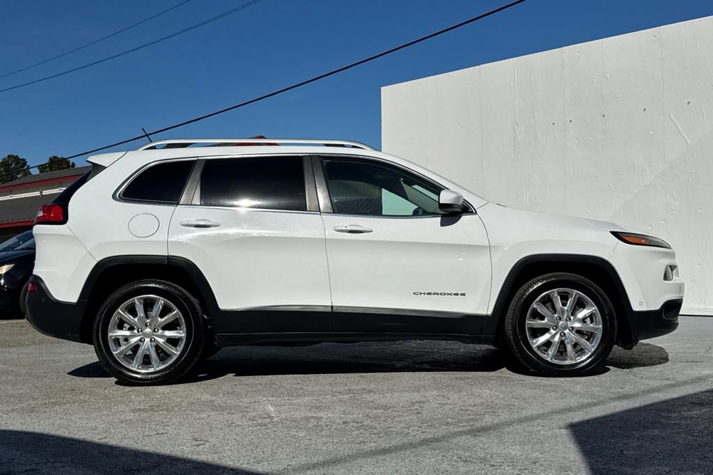 Used 2014 Jeep Cherokee Limited w/ Technology Group image 2