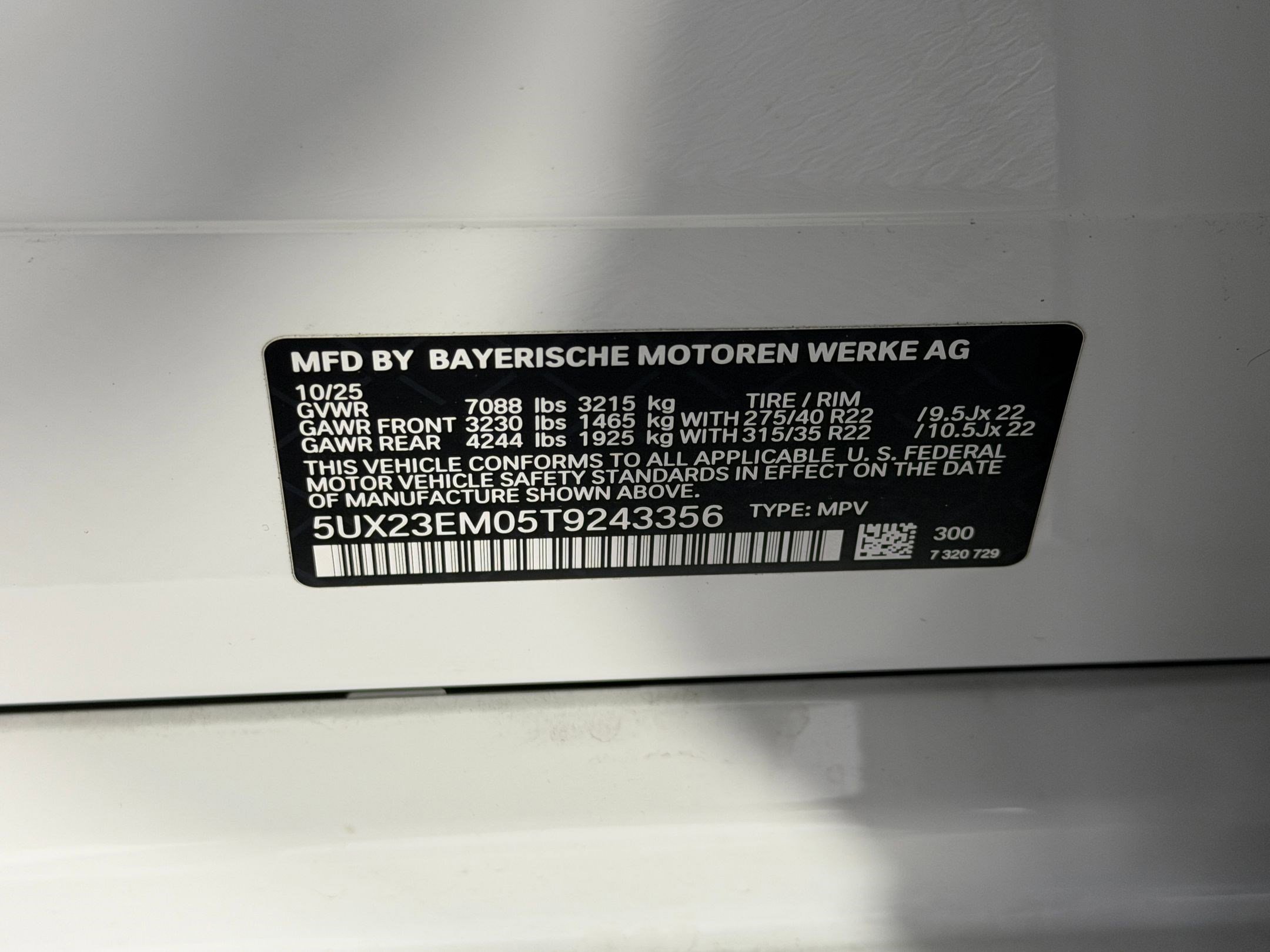 Used 2026 BMW X7 xDrive40i w/ M Sport Package image 21