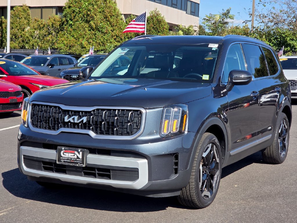Used 2024 Kia Telluride EX w/ EX Captain's Chair Package AWD/4WD image 7