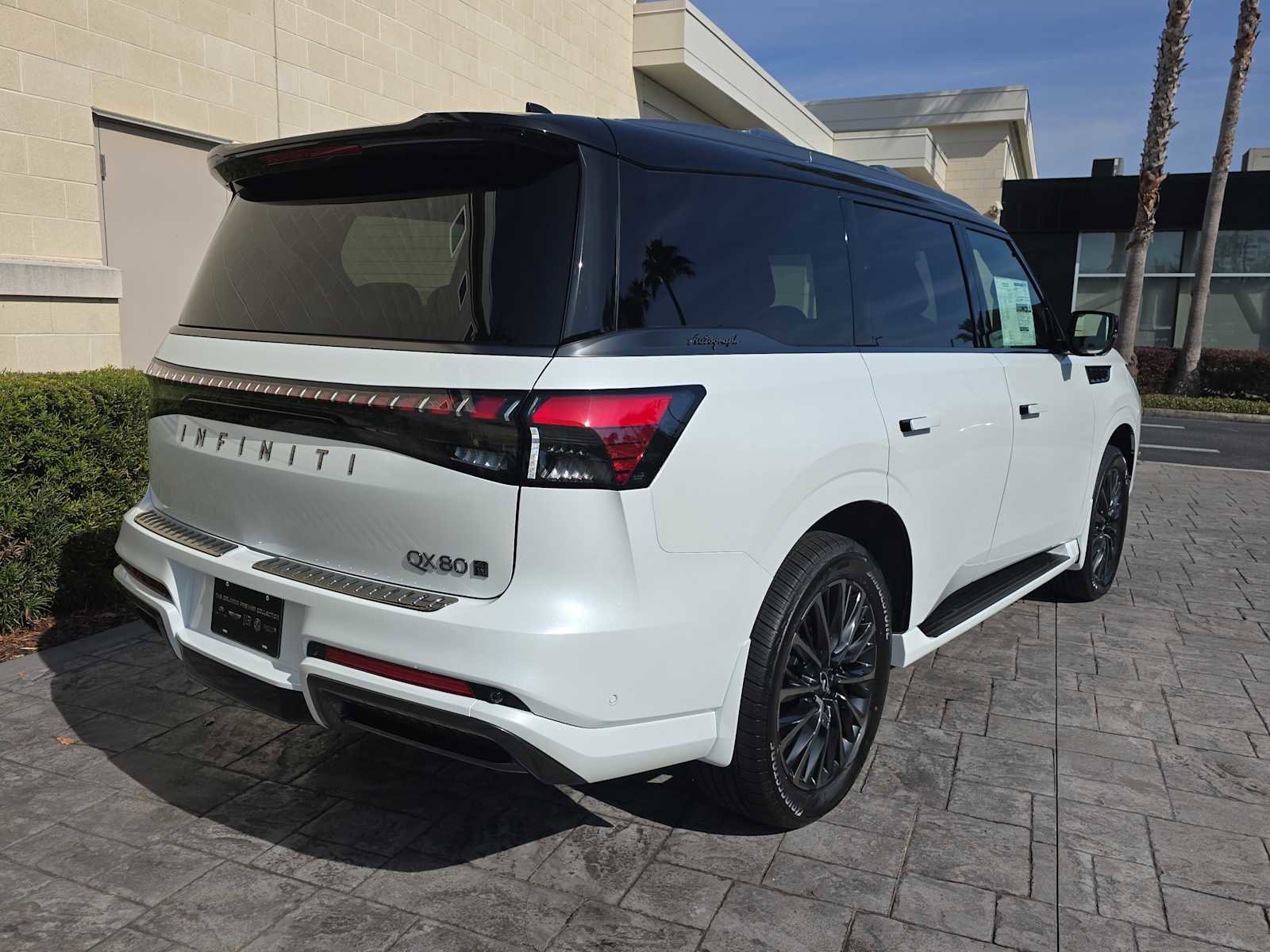 New 2026 INFINITI QX80 Autograph w/ Autograph Exterior Package image 3