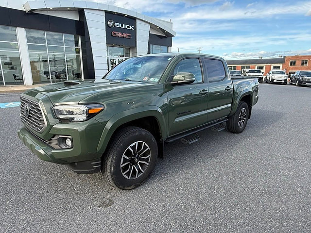 Used 2022 Toyota Tacoma TRD Sport w/ Technology Package AWD/4WD image 8