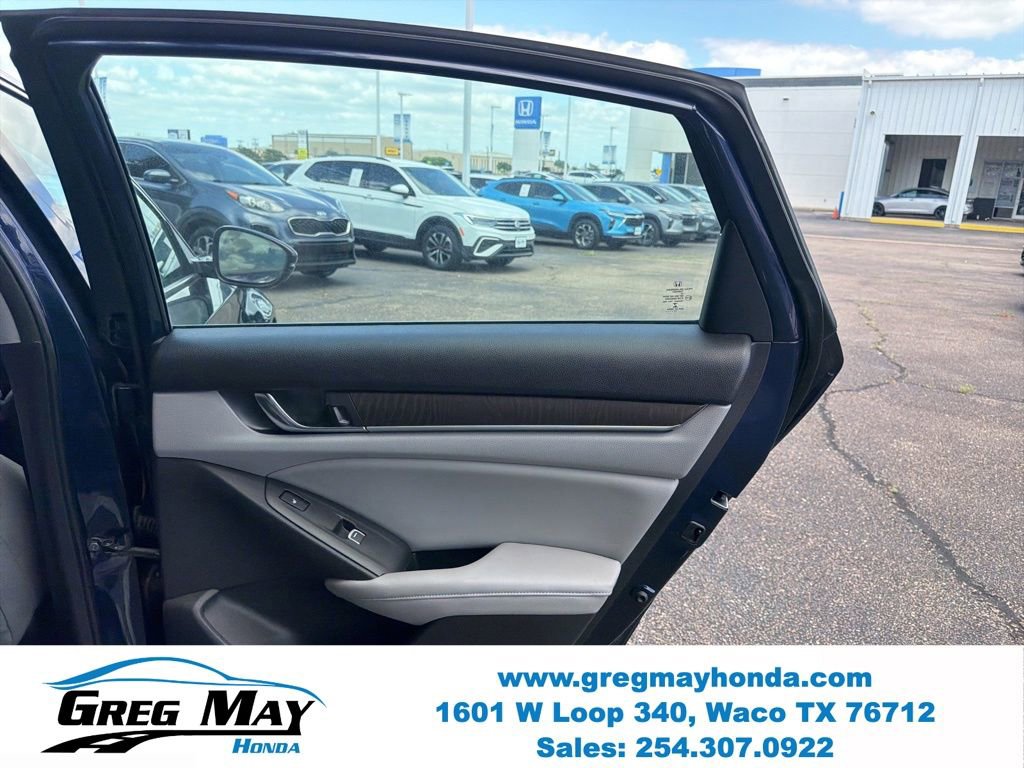 Used 2018 Honda Accord Touring image 27