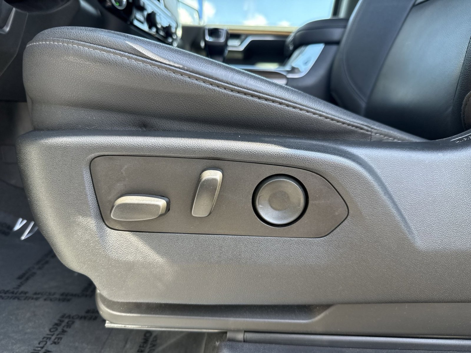 Used 2022 Chevrolet Silverado 1500 RST AWD/4WD image 14
