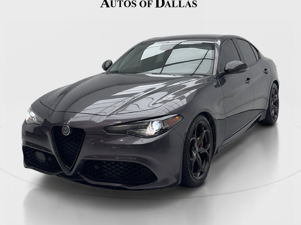 Used 2019 Alfa Romeo Giulia w/ Quick Order Package 22K Sport RWD image 5