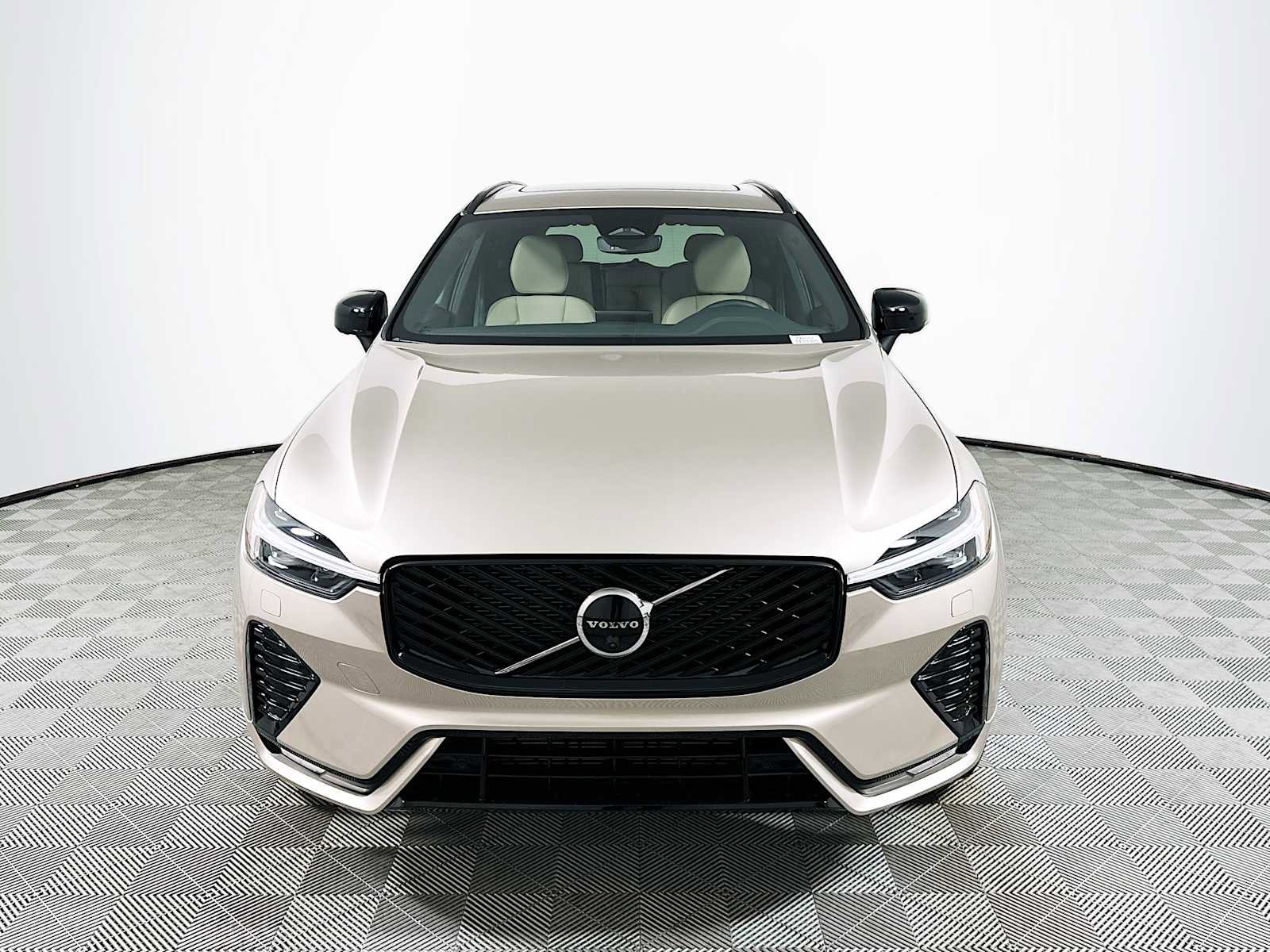 New 2026 Volvo XC60 B5 Plus w/ Protection Package Premier image 2