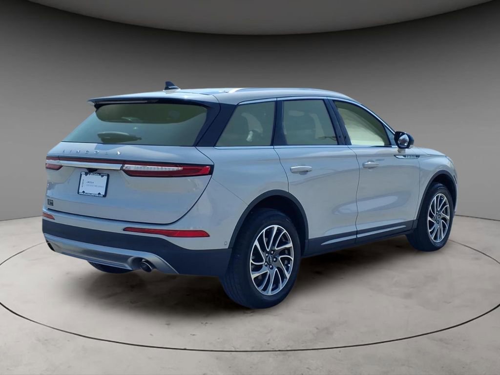 Certified 2022 Lincoln Corsair FWD w/ Equipment Group 101A image 9