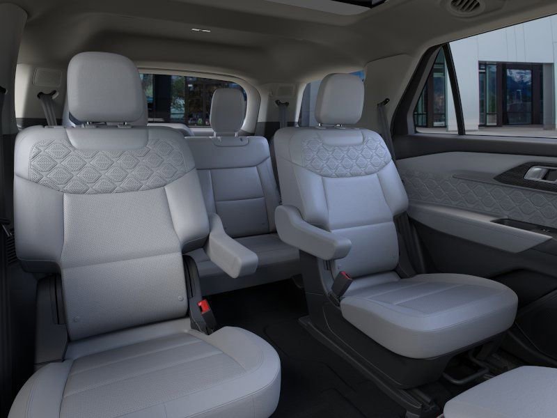 New 2026 Ford Explorer Platinum w/ LUX Leather Package AWD/4WD image 13