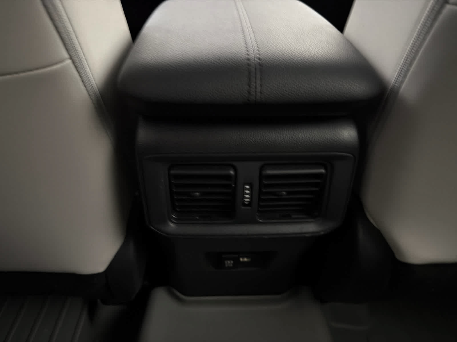 Used 2021 Toyota RAV4 XLE Premium AWD/4WD image 21