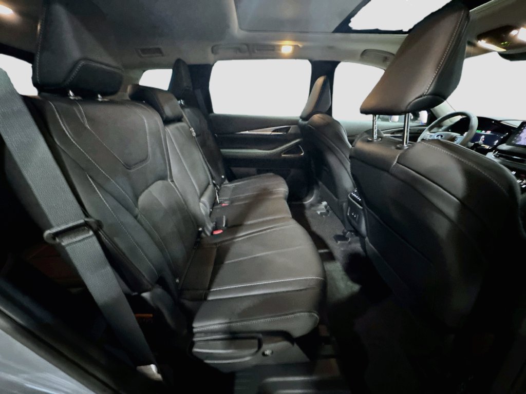 New 2027 INFINITI QX60 Luxe w/ Cargo Package FWD image 30