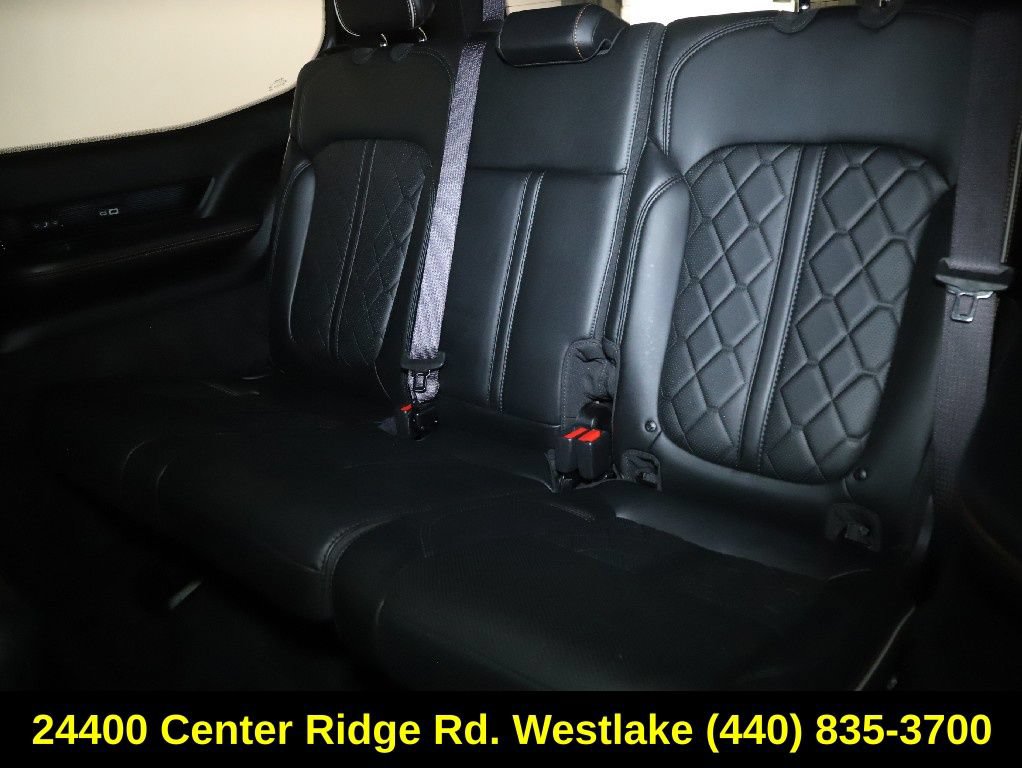 Used 2022 Jeep Grand Wagoneer Series III AWD/4WD image 14