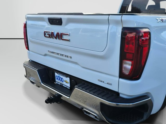 Used 2022 GMC Sierra 1500 SLE w/ X31 Off-Road Package AWD/4WD image 18
