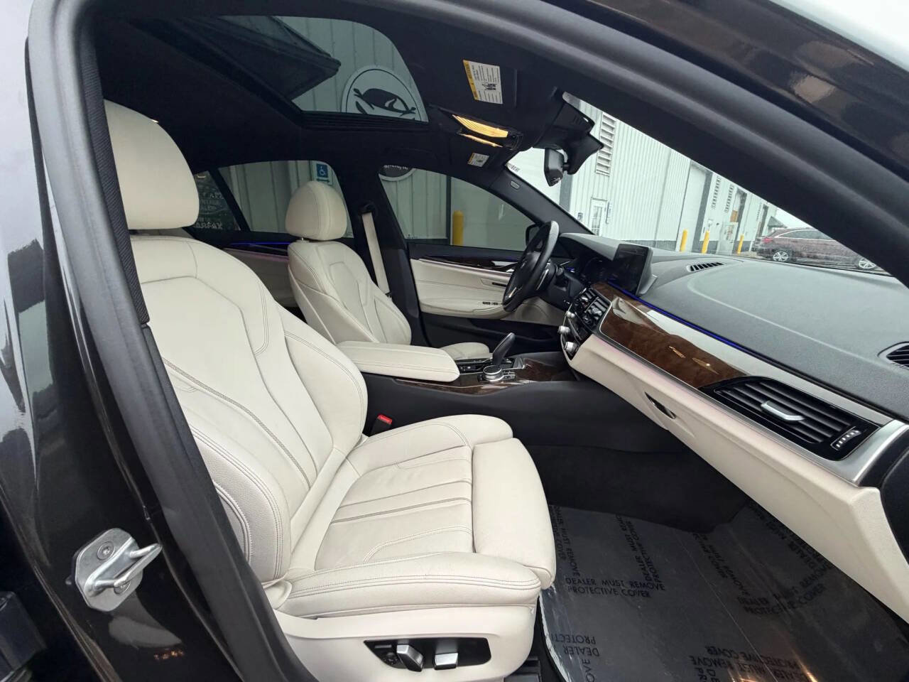 Used 2020 BMW 540i xDrive w/ Premium Package image 15