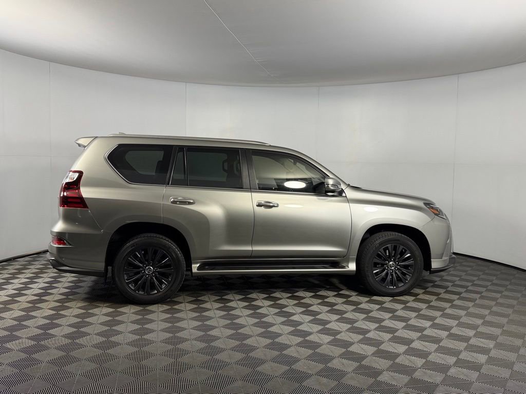 Used 2022 Lexus GX 460 Luxury w/ Sport Design Package image 5
