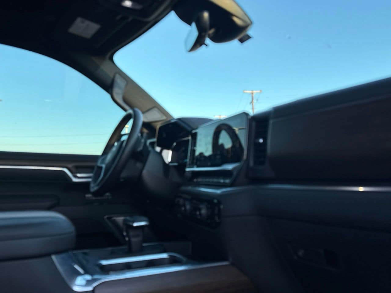 Used 2026 Chevrolet Silverado 1500 High Country AWD/4WD image 33