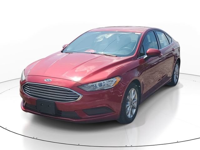 Used 2017 Ford Fusion SE w/ Fusion SE Technology Package FWD image 2