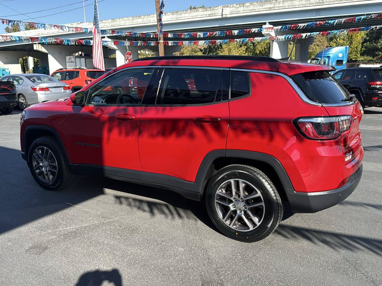Used 2020 Jeep Compass Latitude AWD/4WD image 6