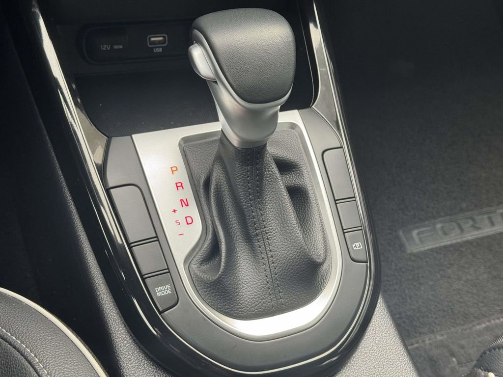 Used 2024 Kia Forte GT-Line FWD image 27