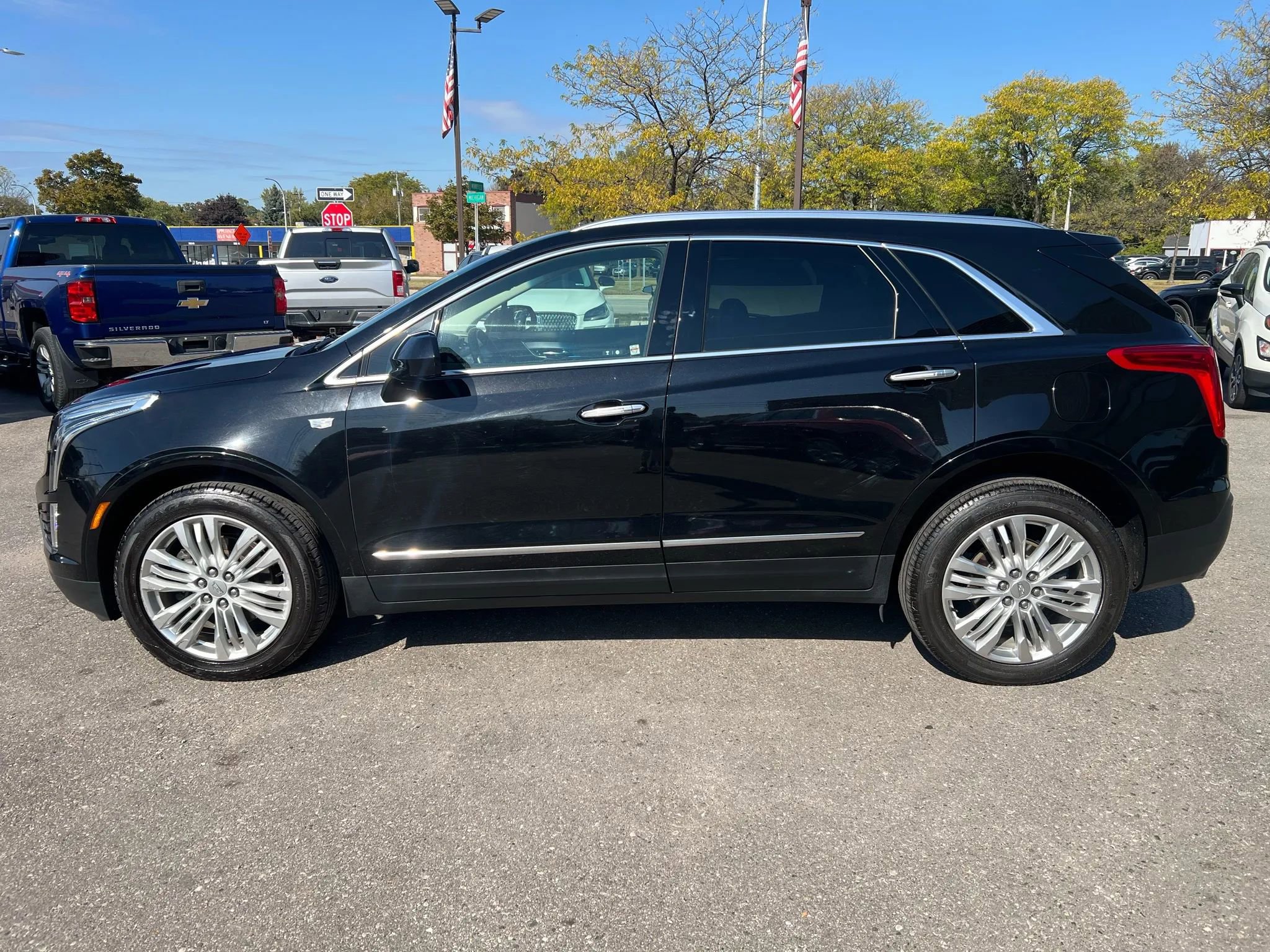 Used 2019 Cadillac XT5 Premium Luxury image 2