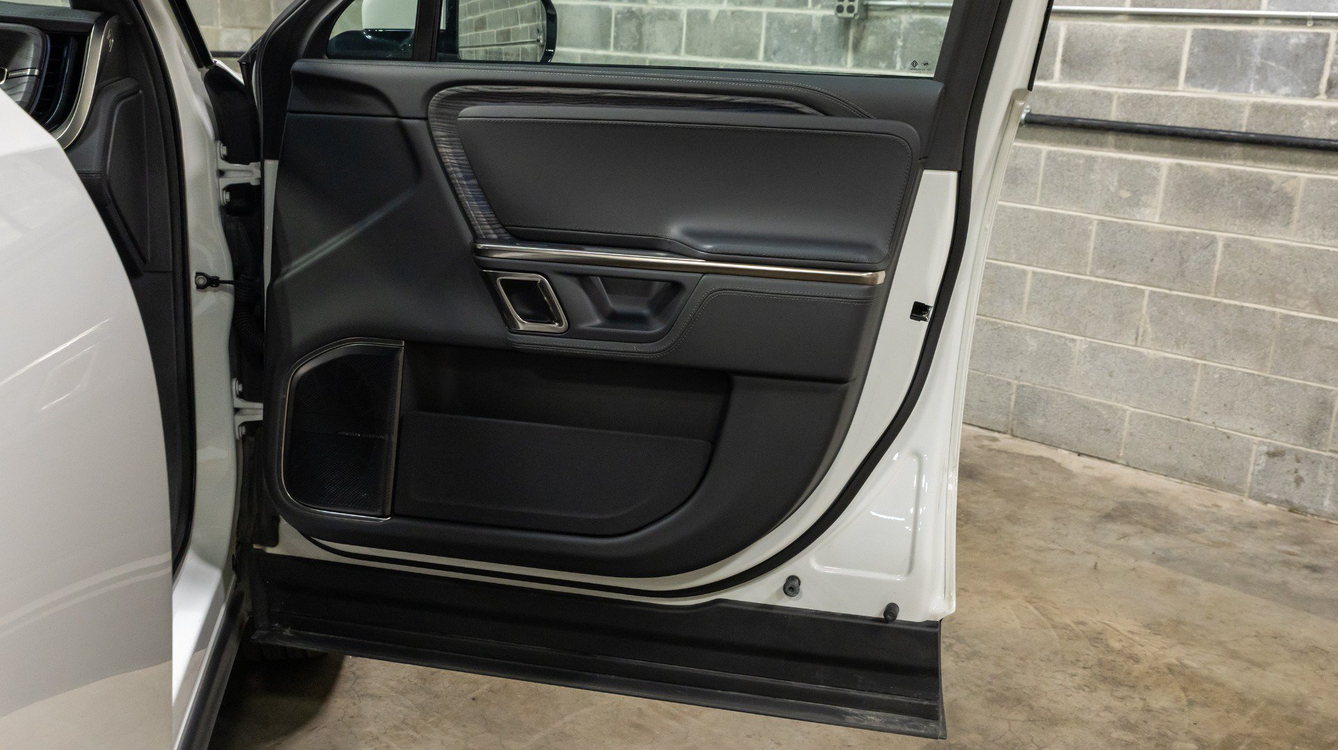 Used 2022 Rivian R1T Adventure AWD/4WD image 50