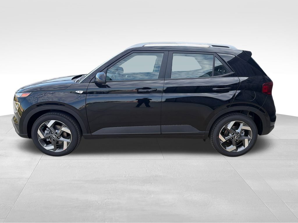 New 2026 Hyundai Venue SEL FWD image 2