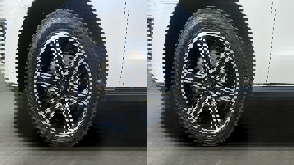 Used 2021 Ford Expedition Limited image 14