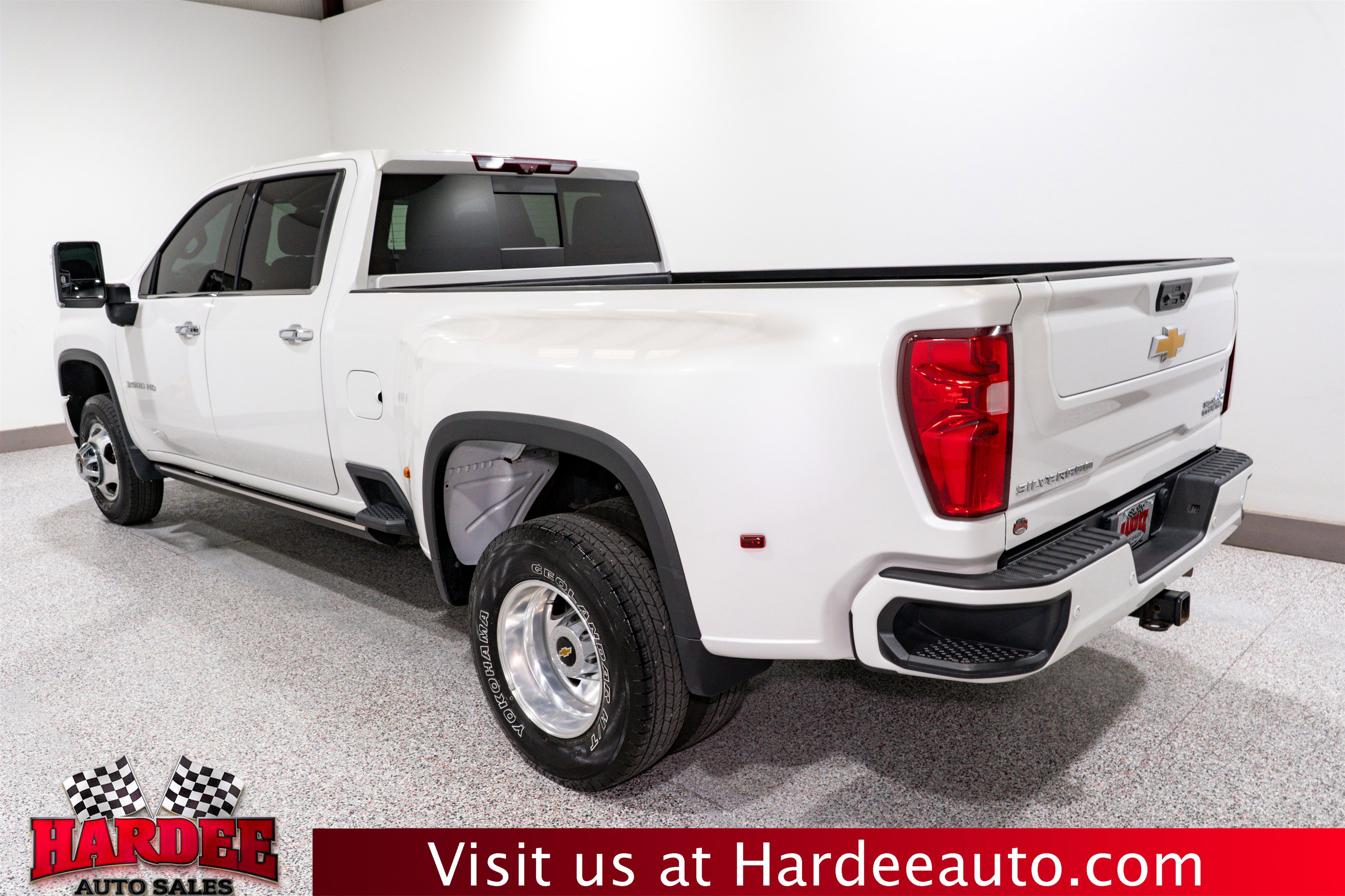 Used 2023 Chevrolet Silverado 3500 High Country image 3