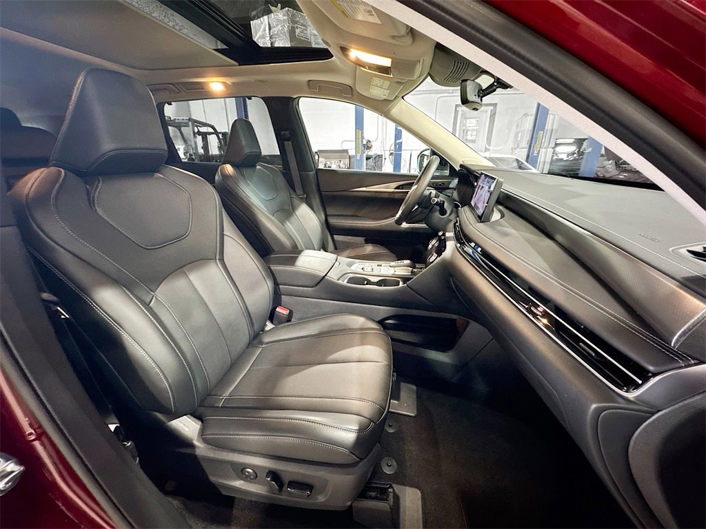 Used 2026 INFINITI QX60 Luxe w/ Cargo Package image 32