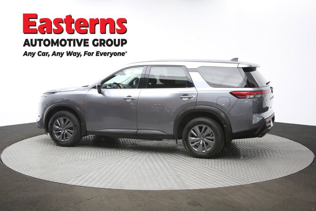 Used 2024 Nissan Pathfinder S image 61