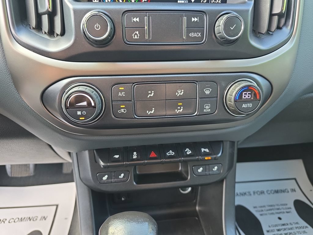 Used 2022 Chevrolet Colorado Z71 AWD/4WD image 28