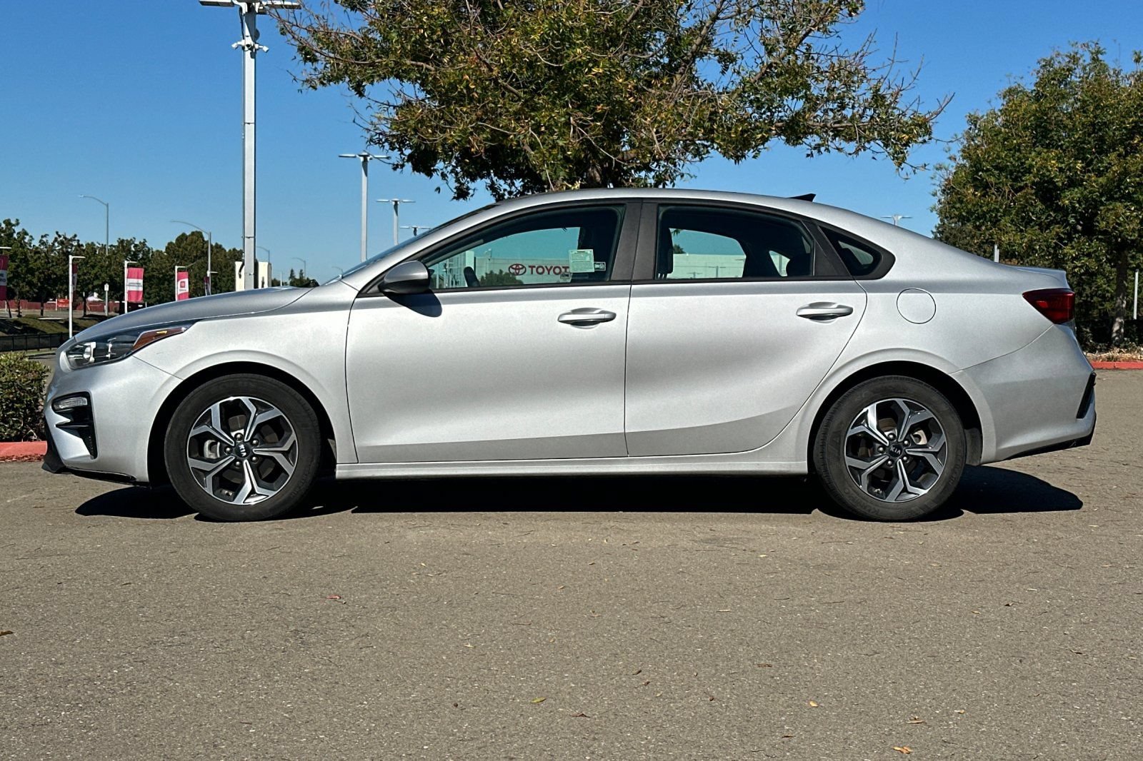Used 2021 Kia Forte LXS FWD image 7