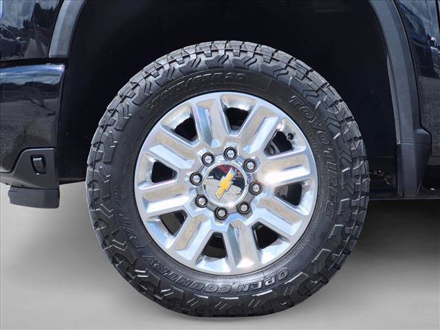 Used 2024 Chevrolet Silverado 3500 High Country w/ Technology Package AWD/4WD image 24