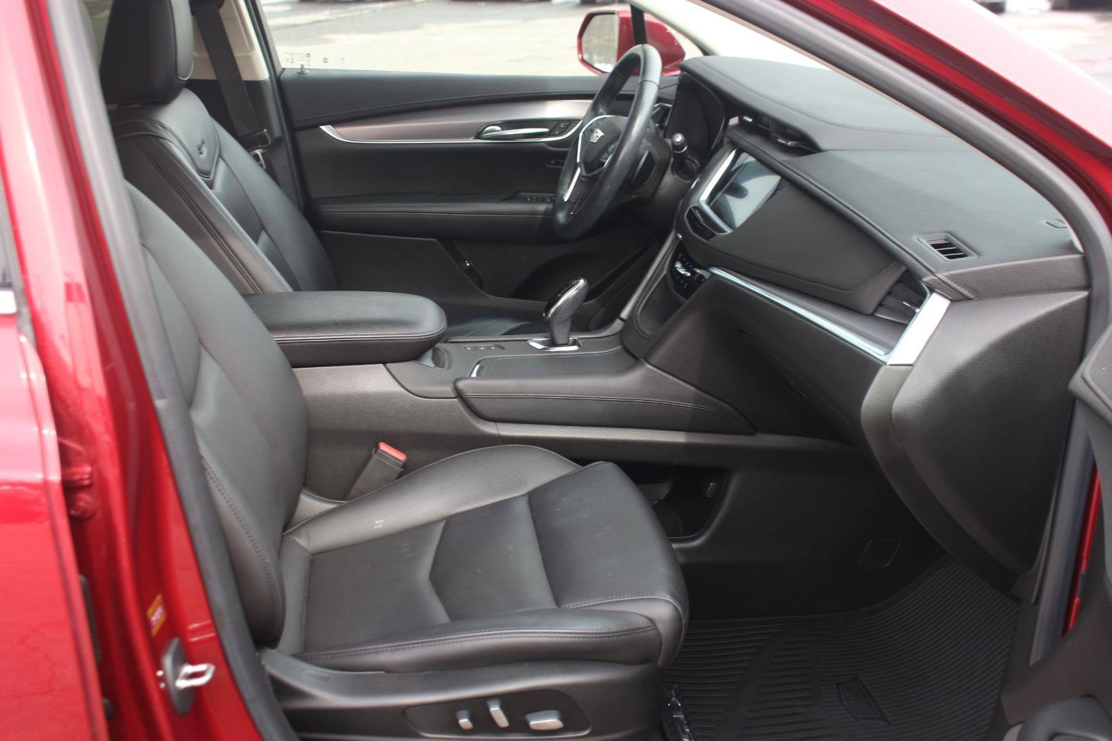 Used 2019 Cadillac XT5 Luxury image 35