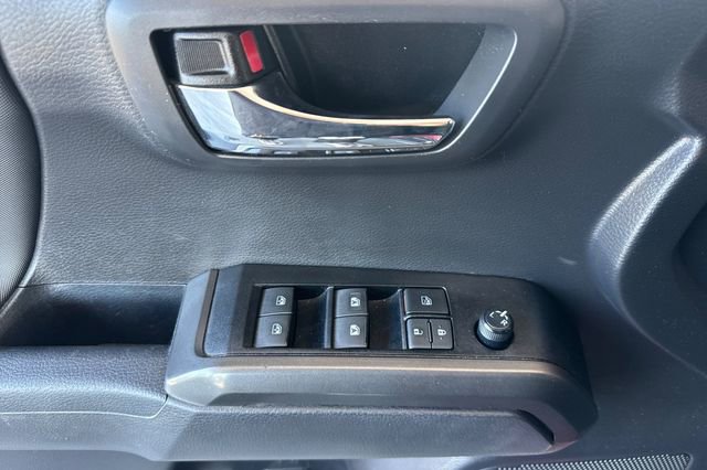 Used 2023 Toyota Tacoma TRD Off-Road AWD/4WD image 11