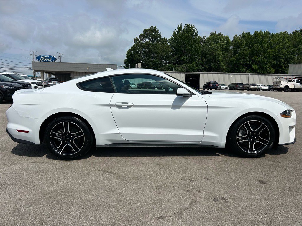 Used 2023 Ford Mustang Premium image 3