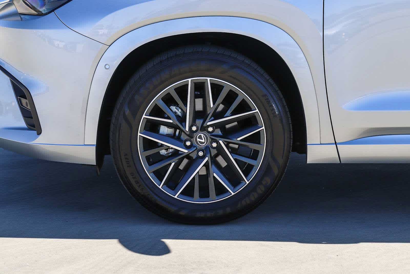 Used 2025 Lexus TX 350 FWD w/ Technology Package image 11