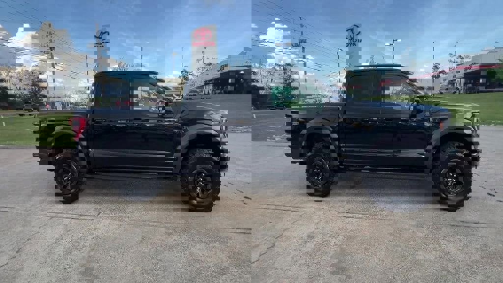 Used 2023 Ford F150 Raptor w/ Raptor Carbon Fiber Package image 7