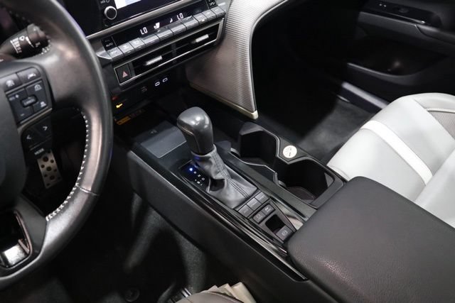 Used 2025 Toyota Camry SE FWD image 29