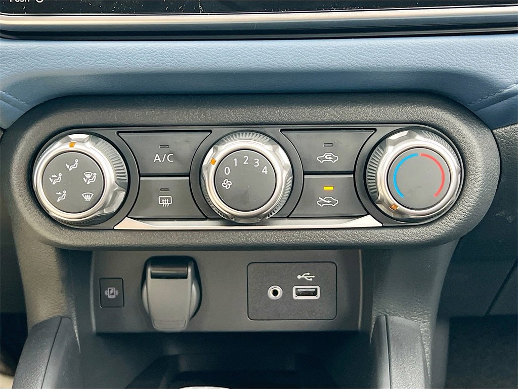 New 2025 Nissan Versa SV image 14