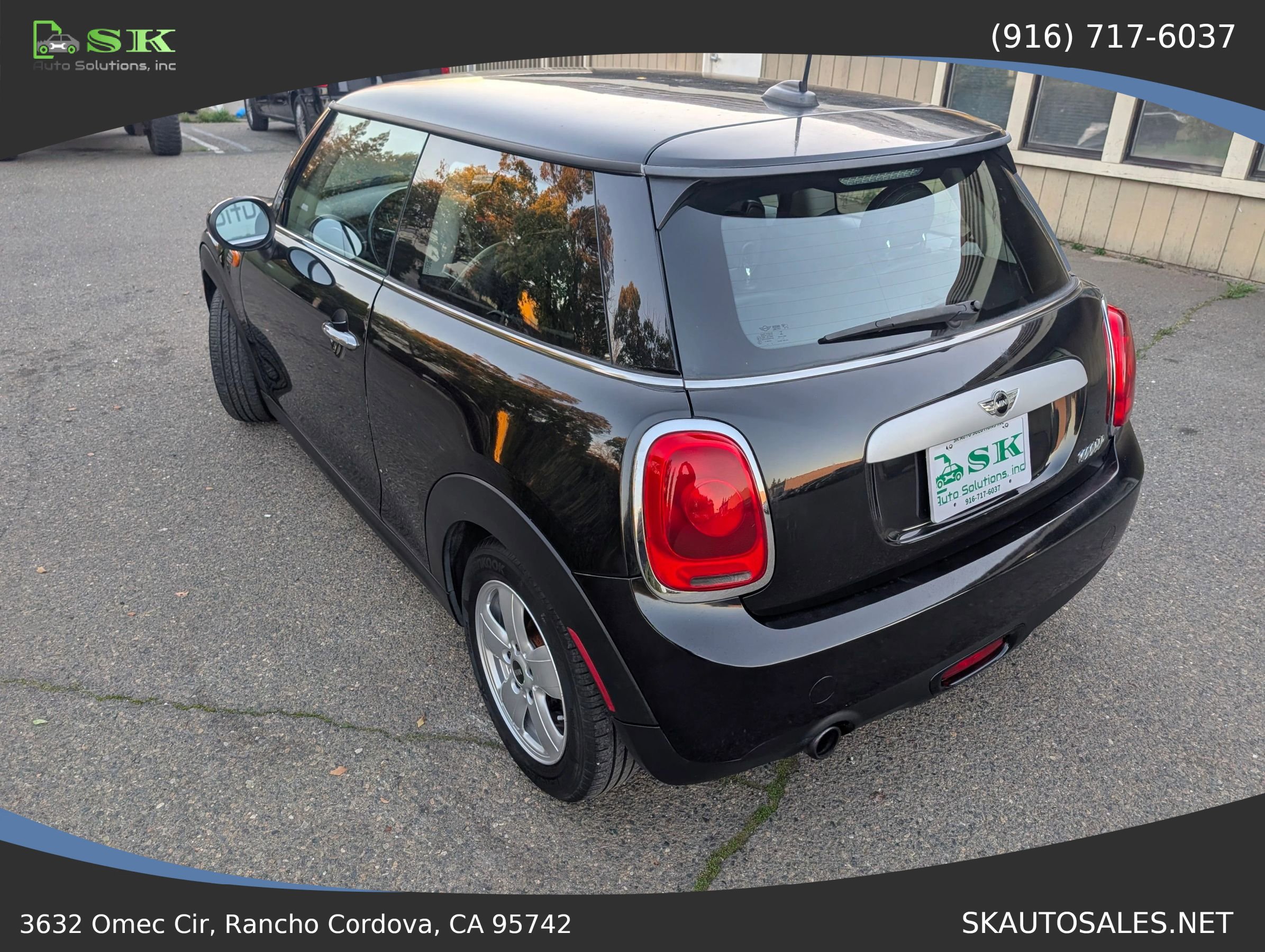 Used 2014 MINI Cooper 2-Door Hardtop image 11