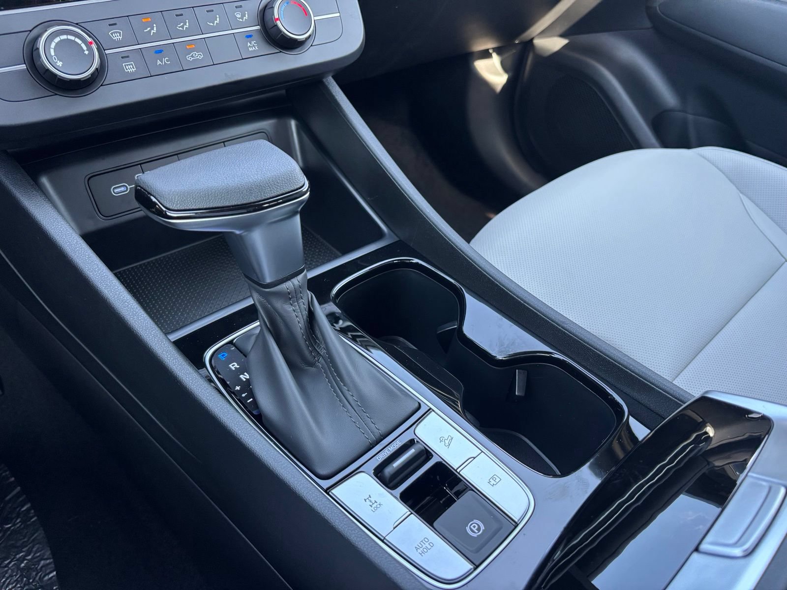 New 2027 Hyundai Santa Cruz SE AWD/4WD image 24