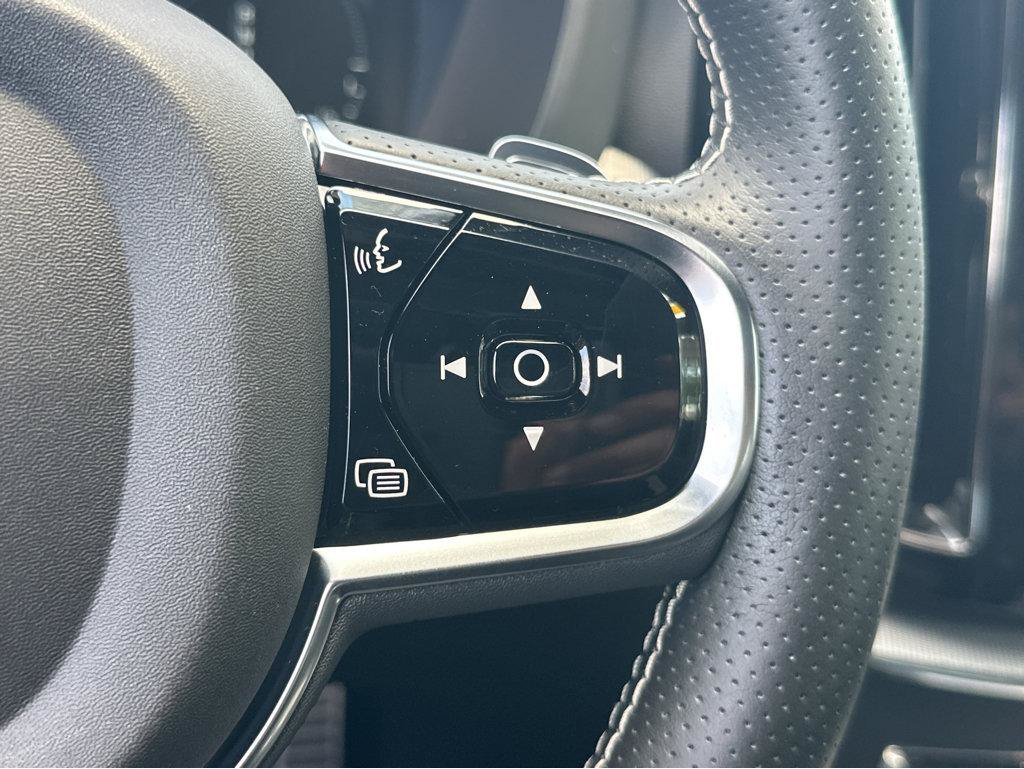 Used 2019 Volvo XC60 T8 R-Design w/ Advanced Package AWD/4WD image 23