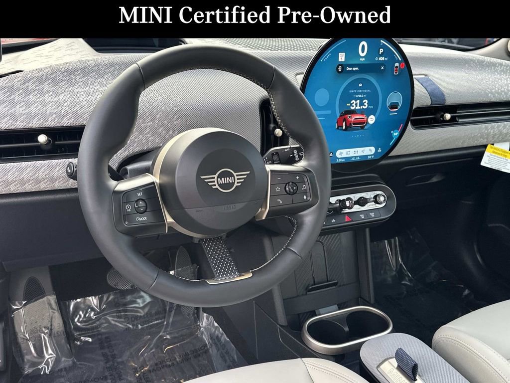 Used 2025 MINI Cooper 2-Door Hardtop image 9