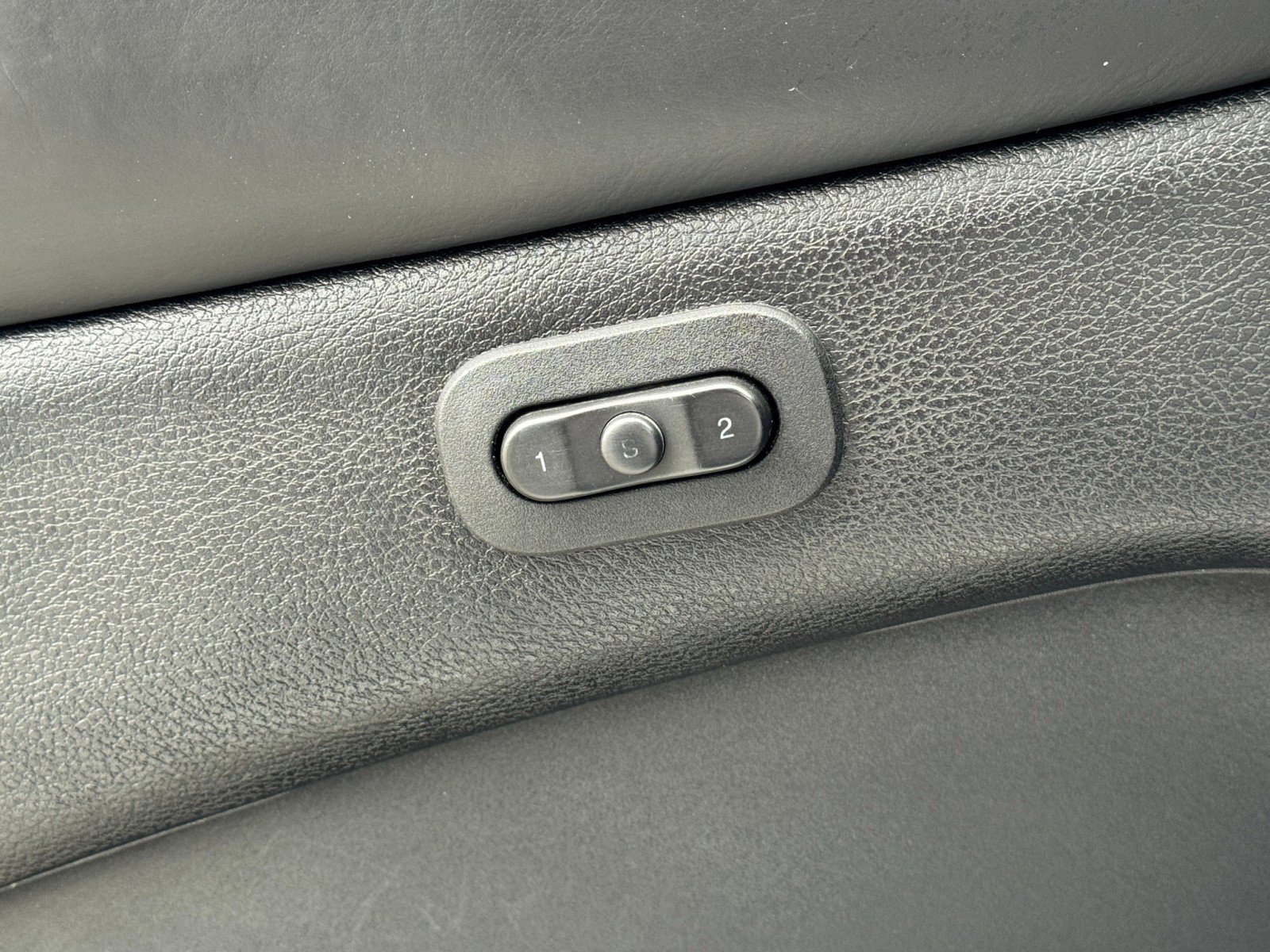 Used 2016 Dodge Durango R/T w/ Blacktop Package image 17