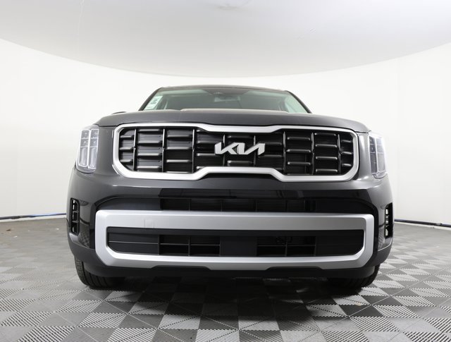 New 2025 Kia Telluride S image 2