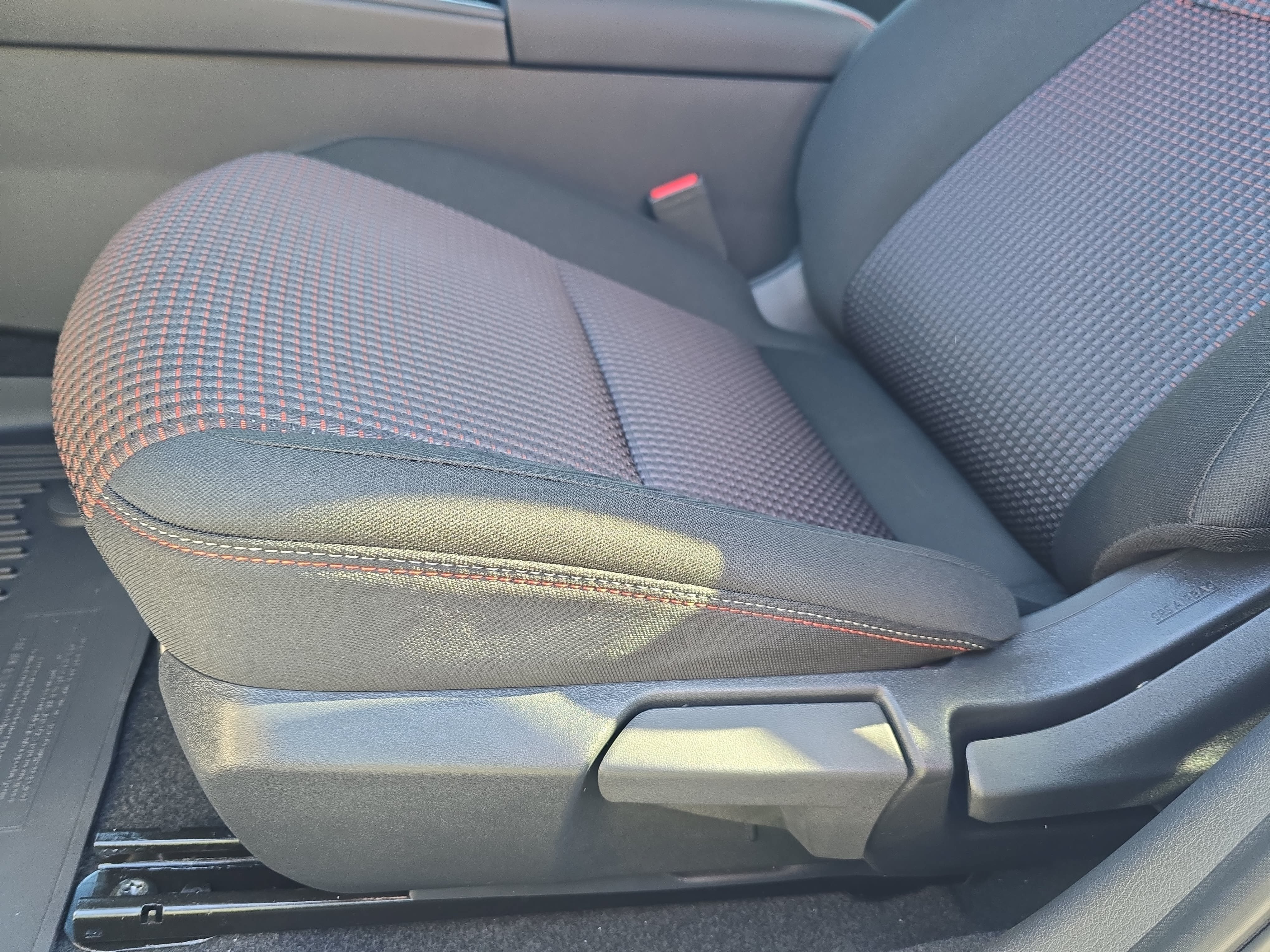 New 2027 Nissan Sentra SR w/ Floor Mat Package FWD image 28