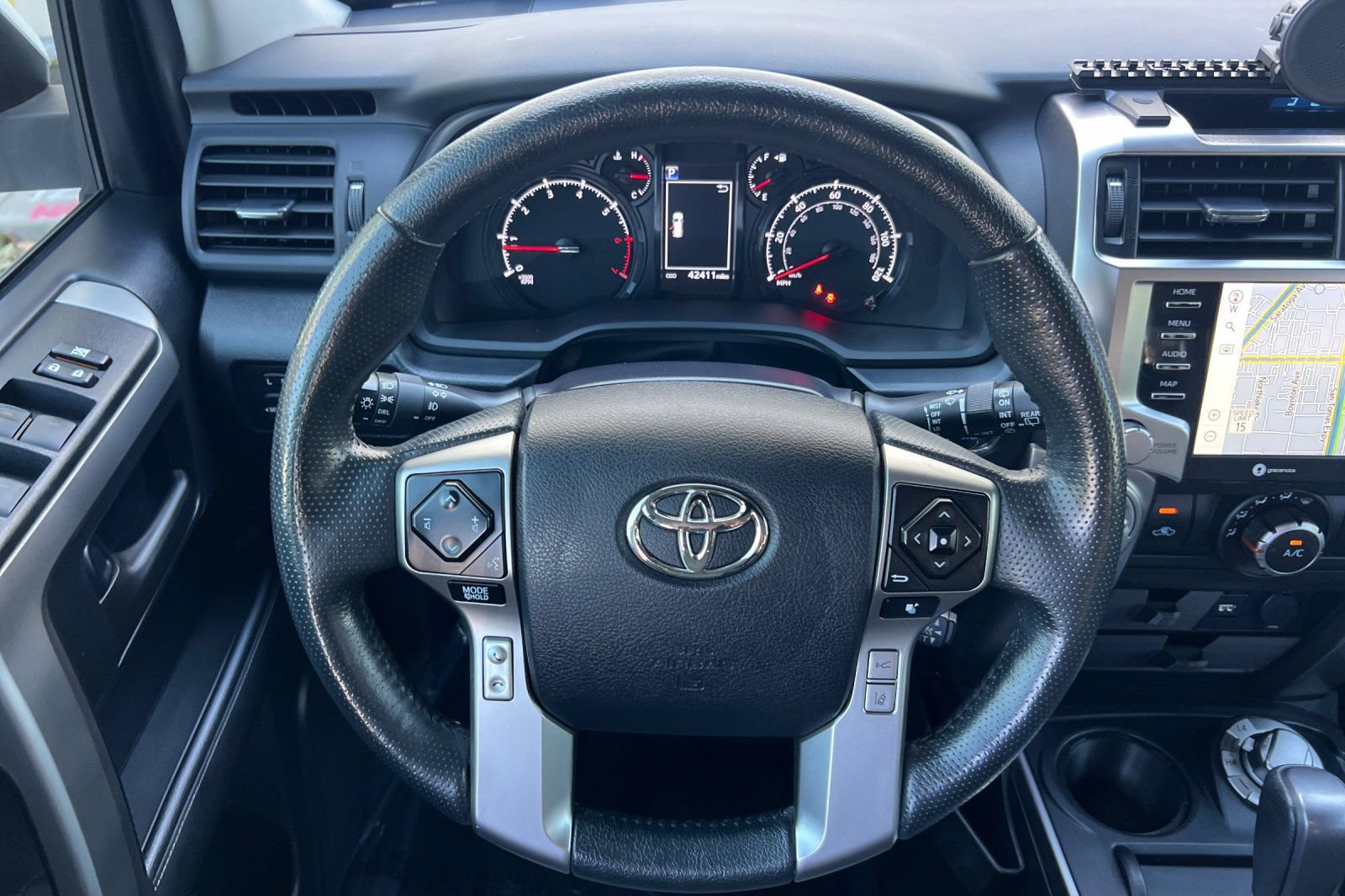 Used 2023 Toyota 4Runner SR5 Premium w/ Moonroof Package AWD/4WD image 14