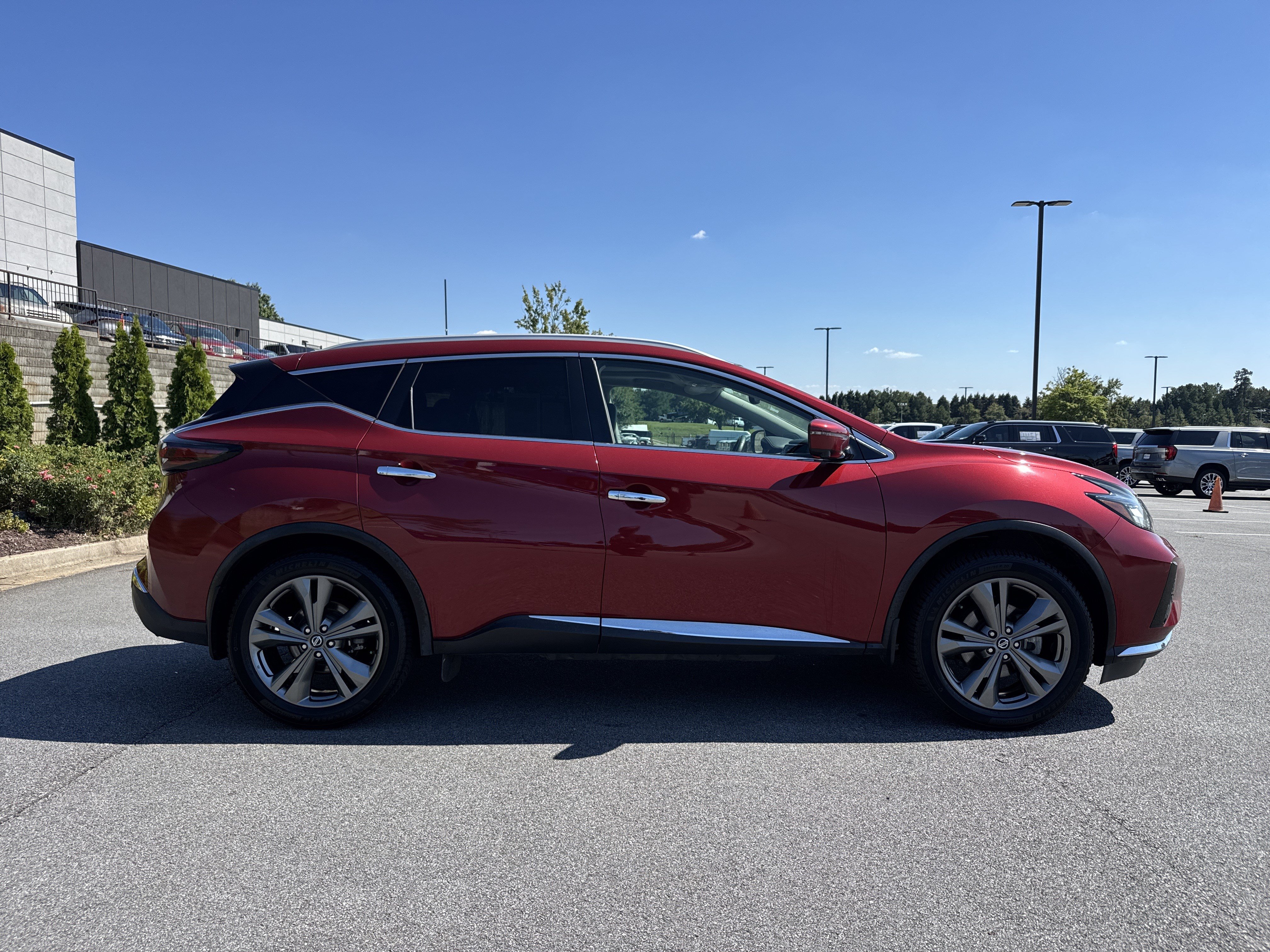 Used 2019 Nissan Murano Platinum w/ Cargo Package FWD image 11